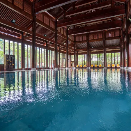 Yunfu Xinxing Chanquan Resort Hotel