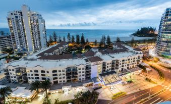 Oaks Gold Coast Calypso Plaza Suites