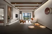 Panoramic Hot Spring Hotel Eden, Tengchong Volcano