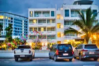 Naiya Sea Resort - parking