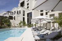 Jumeirah Gulf of Bahrain - Pools