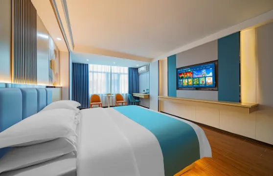 和平山水假日酒店（福和高級中學店）