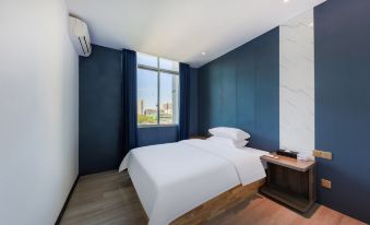 Kuanyi Hotel (Zhanjiang Fisherman's Wharf)