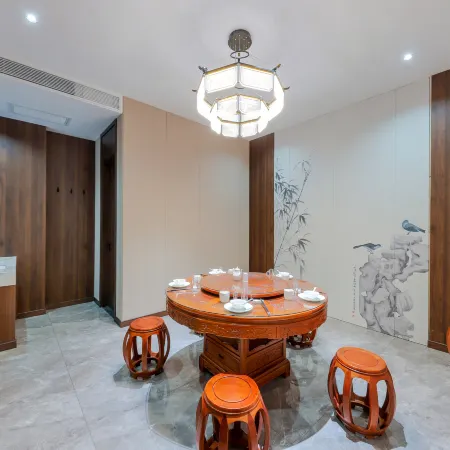 Business Travel All Seasons Hotel