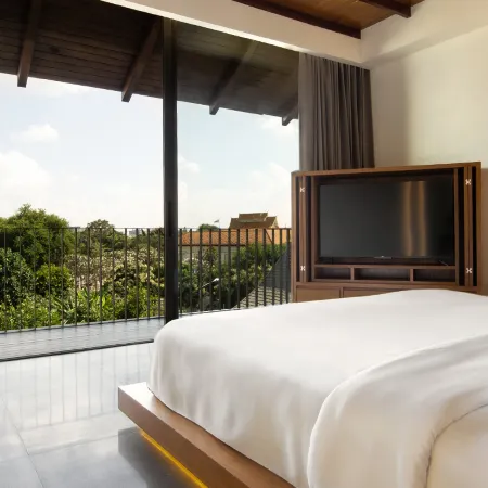 Arun Khiri Chiang Mai Hotel Отели рядом с достопримечательностью «Старый город Чан Май»
