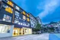 Hongya Xiangju Homestay (Wawu Mountain Scenic Area) - pet friendly