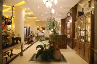 Mystery Tujian SecretLand Hotel (Zhongshan Road Pedestrian Street Ferry Terminal)