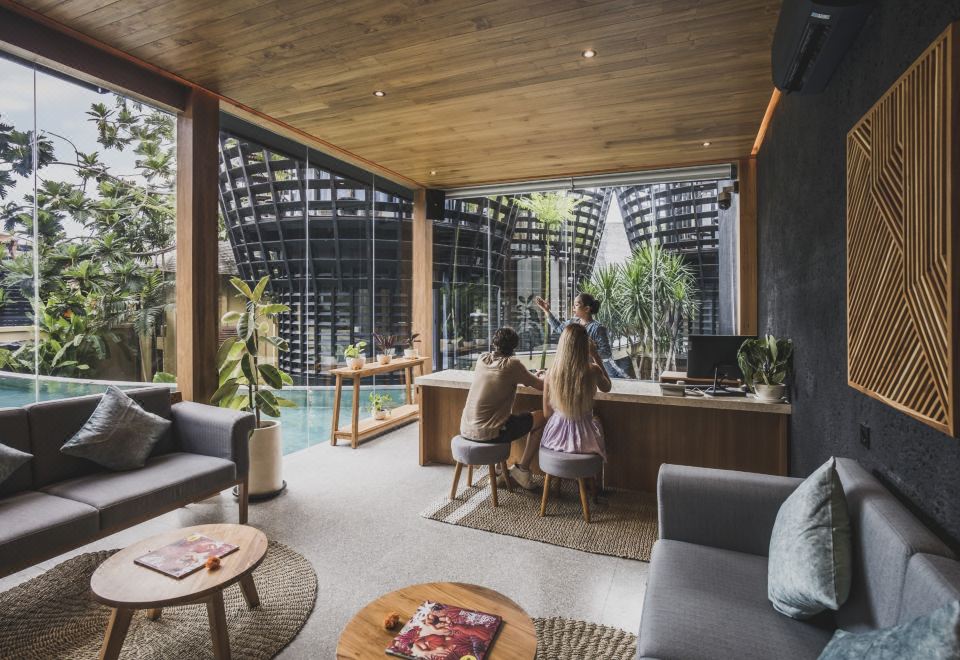 1. 창구 카바나 리..