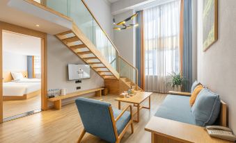 Rezen Select Hotel (Enshi Tujia Girl`s Town)