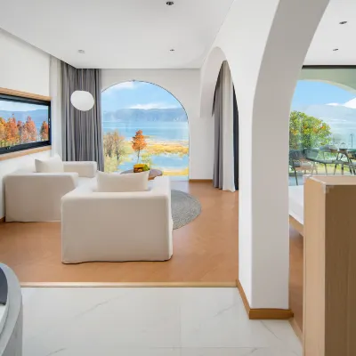 Yating Aegean Seaview Homestay (s Bay Ecological Corridor) Hotels near Xiabopeng Village
