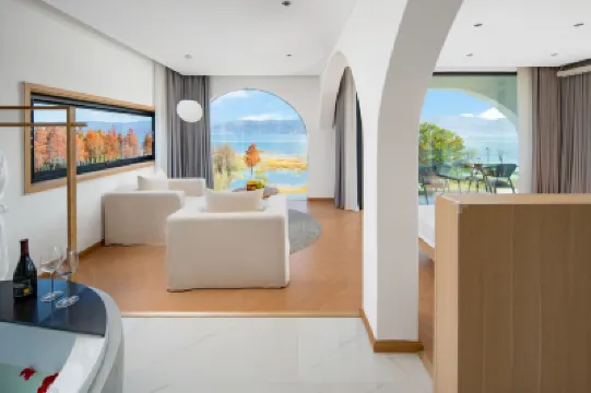 Yating Aegean Seaview Homestay (s Bay Ecological Corridor) Hotels near Xiabopeng Village