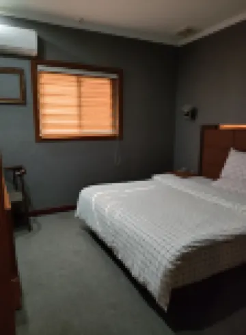 Fengqiu Sunshine Themed Homestay