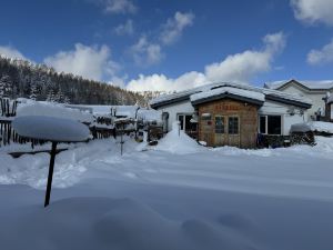 雪鄉賈金德家庭旅館