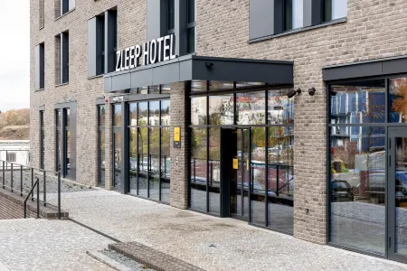 Zleep Hotel Prague Отели рядом с достопримечательностью «Чумная колонна Святой Троицы»