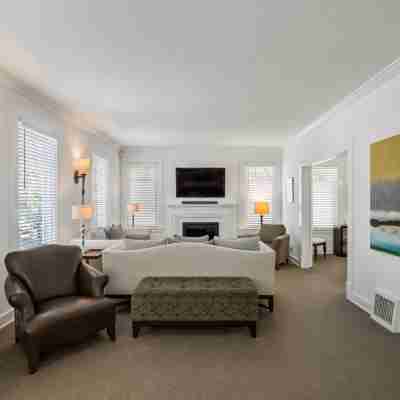 Standish House by BCA Furnished Apartments Rooms