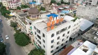 Manbo Hotel (Beihai Hepu Bus Terminal)