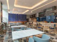 Holiday Inn Express SHANGHAI CHANGFENG PARK by IHG Hotels near Putuo