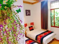 Qinglin Miao She (Nanhua Miao Village Resort Store)