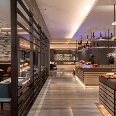 Renaissance Shenzhen Luohu Hotel