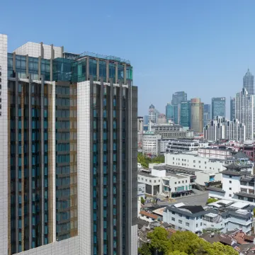 Renaissance Shanghai Yu Garden Hotel on the Bund by Nanjing Road