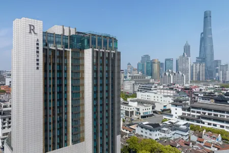 Renaissance Shanghai Yu Garden Hotel on the Bund