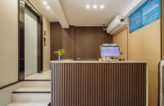 Huayu Light Hotel (Keqiao RT-Mart Pearl Square Subway Station Branch)