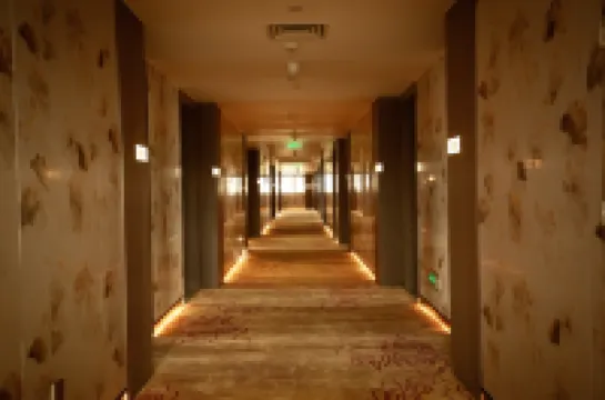 Dragon City International Hotel