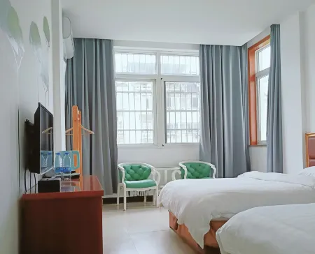 Xiuning Xinyi Hotel Отели рядом с достопримечательностью «Старая скала»