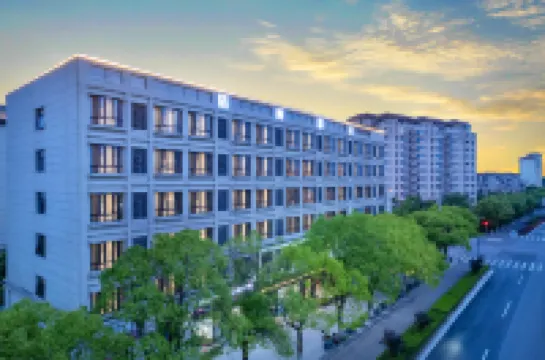 GEM Hotel (Shanghai Jinshan Zhongqiao Vocational Technical University) Hotels in Shanghai