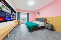 Yunmeng Hotel (Xuchang Pangdonglai Times Square Caowei Ancient City)