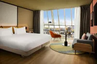 Avani Museum Quarter Amsterdam Hotel Hotel dekat Claes Claeszoon Hofje