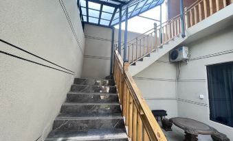 Fuyu Yijia Homestay (Lintong Bingmayong)