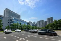 ORWELL Riverside Garden Resort (Mianyang Railway Station) - Bãi đậu xe