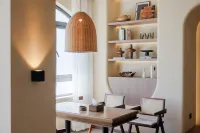 Yizhai Homestay (Luxun Former Residence Jindi Yintai City)