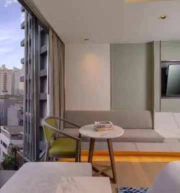 พรีเมียร์ คอร์เนอร์ วิวสระน้ำ