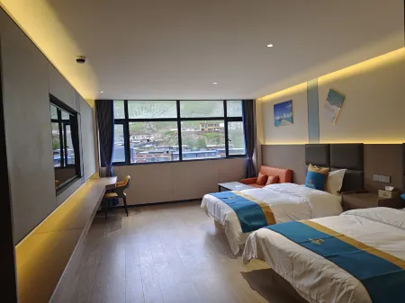 WANDA CITY HOTEL Отели в г. Бацинь