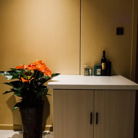 TUKE LIGHT HOTEL