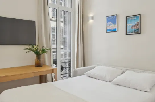 Rivages du Vieux Port Saint Ferreol