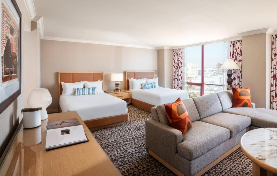 [리오 호텔의 화려한 외관 이미지]