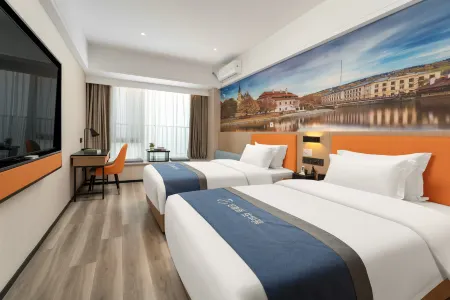 GELI Hotel (Jinan Rongchuang Wenlücheng Tangye) Отели рядом с достопримечательностью «Shandong Jianzhu University»