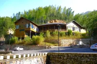 Helv Tourist Resort Homestay 차링 호텔