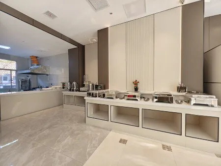 Huayuan xingyin Hotel Отели рядом с достопримечательностью «Biancheng Park»