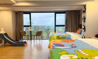 Zigong Yujian Theme Hotel (Fantawild Dino Kingdom)