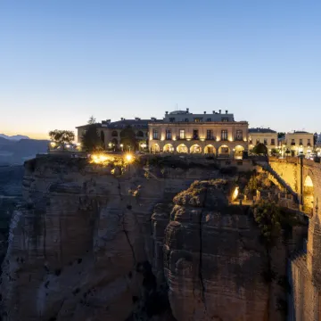 パラドール ロンダ ロンダ大聖堂周辺のホテル