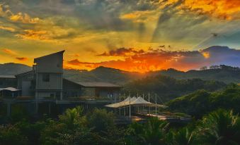 Rendi Mountain Rainforest Hotel