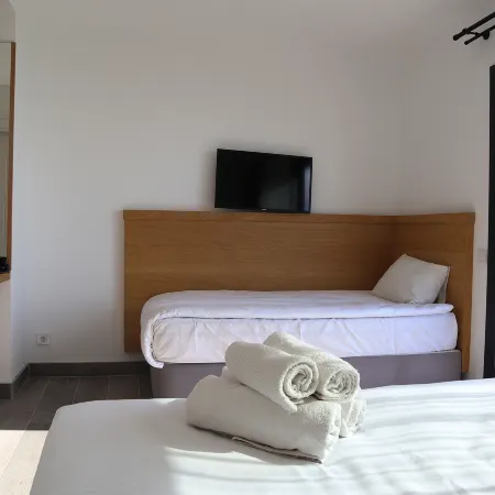 Dort Mevsim Hotel