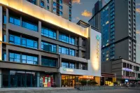 Hua Rong Yue Hotel (Chang 'an University Town Plaza South Road Hotel) Отели рядом с достопримечательностью «Семейный Торговый Столичный»