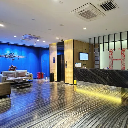 H Boutique Hotel Отели рядом с достопримечательностью «Музей Шанкси»