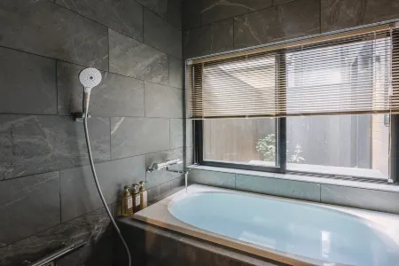 Tanimachikun･Hoshiya ryokan･Rikyu no yado Отели рядом с достопримечательностью «Храм Кёдзан-дзи»