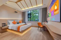 Wind Hidden Tianjiao Cinema Hotel Hotels near Chengdu Technological University